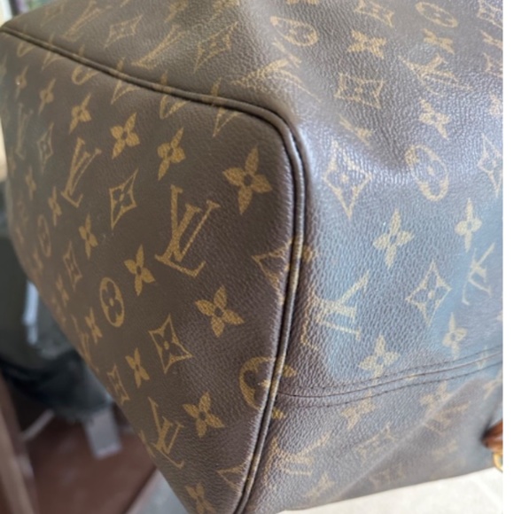 LOUIS VUITTON Monogram Neverfull PM Tote Bag - Picture 7 of 14